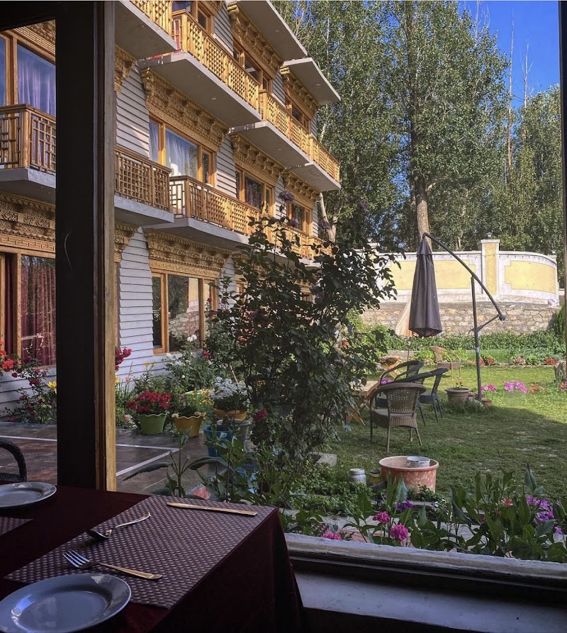 Yarab Tso Hotel