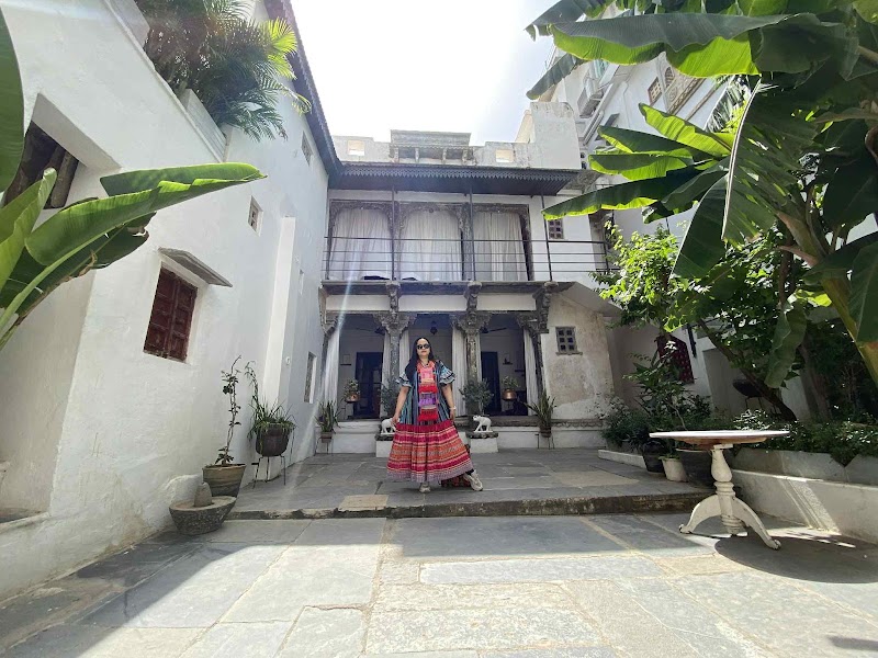 Little Garden Guest House - Little Garden Guest House 121-Bhattayani Chouhtta Kavirao Mohan SInghji ki haveli, Bhatiyani Chohatta, Udaipur, Rajasthan 313001, India