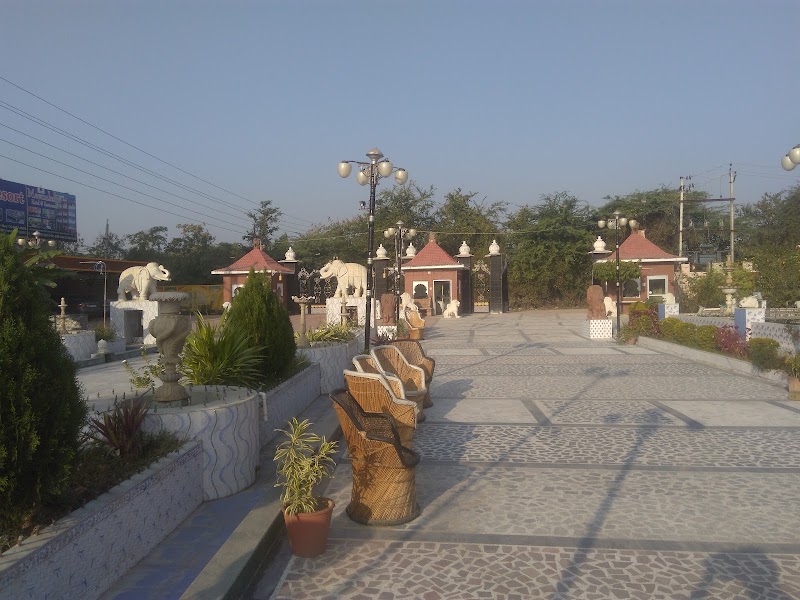 Rajeshwari Resort Udaipur - Rajeshwari Resort Udaipur Near Geetanjali Hospital, Jamar Kotda, HP4J+R7Q, Road, National Highway 8, Sector 5, Karni Nagar, Adarsh Nagar, Udaipur, Rajasthan 313001, India