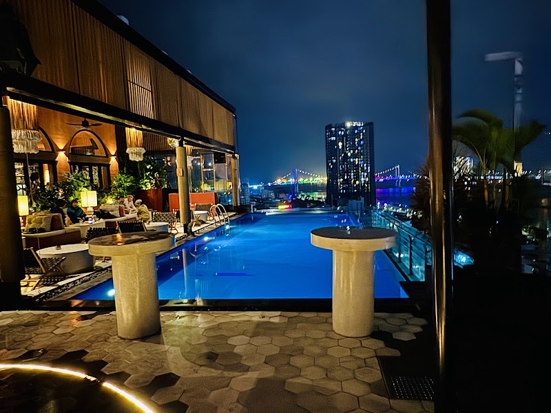 Gypsy Rooftop Restaurant & Bar - Gypsy Rooftop Restaurant & Bar 10th Floor, 20 Đống Đa, Street, Hải Châu, Đà Nẵng 550000, Vietnam