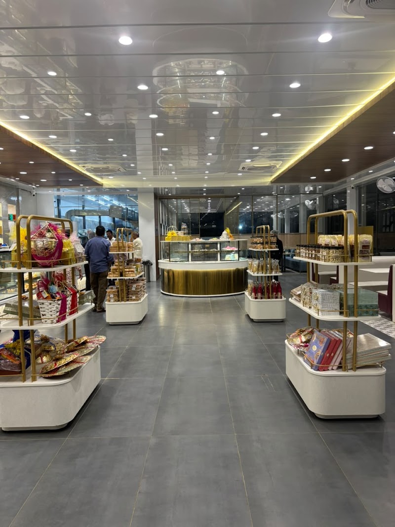 New Delhi Sweets Gold - New Delhi Sweets Gold, Old, Vidhan Sabha Rd, Saddu, Raipur, Chhattisgarh 492001, India