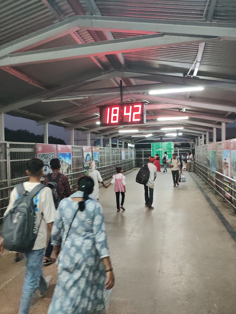 Gwalior Junction Railway Station platform 2 - Gwalior Junction Railway Station platform 2, 659M+26X, Junction, Railway Colony, Gwalior, Madhya Pradesh 474002, India