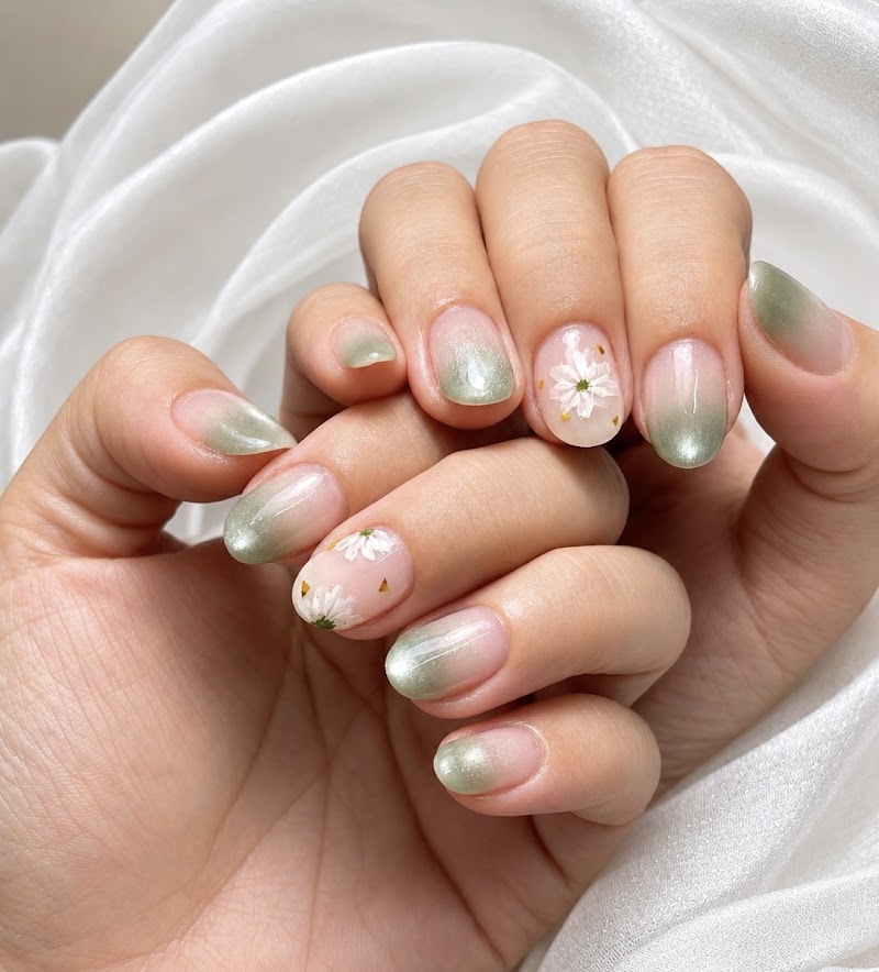 Hue Le nail design & massage - Hue Le nail design & massage 395/20 Nguyễn Tri Phương, Hội An, Đà Nẵng, Vietnam
