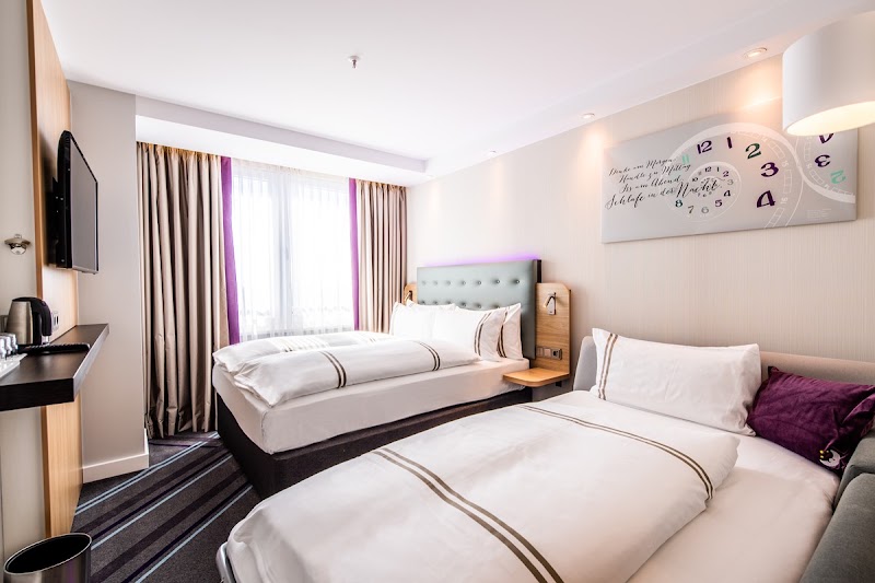 Premier Inn Cologne City Süd hotel - Premier Inn Cologne City Süd hotel Perlengraben 2, 50676 Köln, Germany