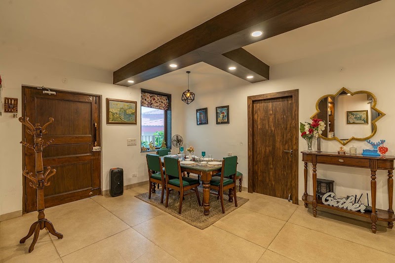 StayVista at Arncliff Villa in Mussoorie | 2 BHK Premium Holiday Home - StayVista at Arncliff Villa in Mussoorie | 2 BHK Premium Holiday Home F32M+H3, The Mall Road, Mussoorie, Uttarakhand 248179, India