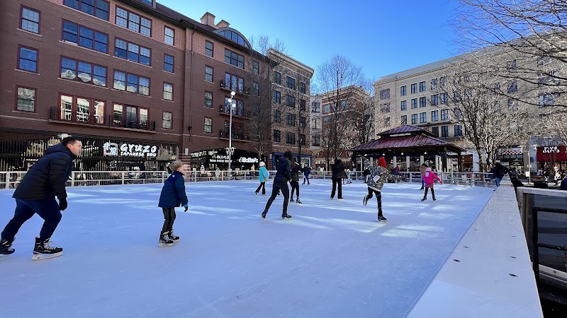 Rockville Town Square Outdoor Ice Skating - Rockville Town Square Outdoor Ice Skating 131 Gibbs St, Rockville, MD 20850, USA