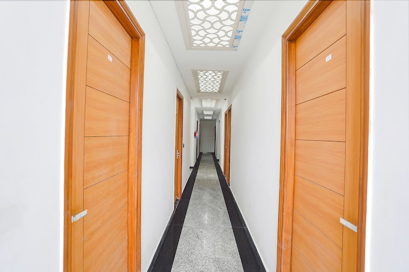 FabHotel Hexa Noida Sector 56 - FabHotel Hexa Noida Sector 56 B/A-10, Block E, Sector 55, Noida, Uttar Pradesh 201307, India
