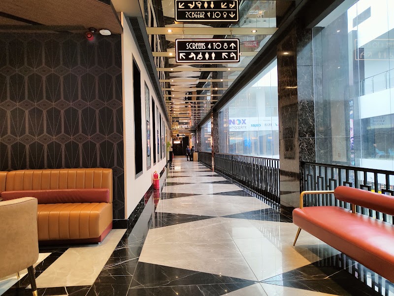 INOX Megaplex Emerald Mall - INOX Megaplex Emerald Mall INOX, 3rd Floor, Emerald Mall CP 138, Sector D1, LDA Colony, Sector D1, Ashiyana, Lucknow, Uttar Pradesh 226012, India