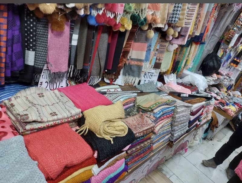 TIBETAN MARKET - TIBETAN MARKET 9FQ3+PH6, Ayarpatta, Nainital, Uttarakhand 263001, India
