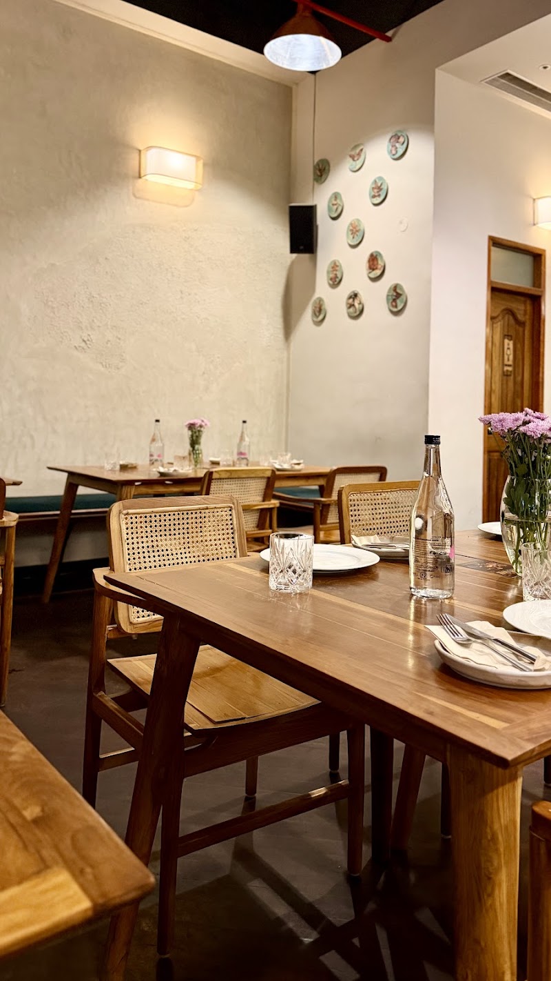 Trippy Goat Cafe - Trippy Goat Cafe Hatworks Boulevard, 431/1, Cunningham Rd, Vasanth Nagar, Bengaluru, Karnataka 560001, India
