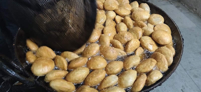 Naga Maharaj Kachori Waale - Naga Maharaj Kachori Waale 6JPQ+Q23, SH 2, Chottapara, Police Colony, Janta Colony, Raipur, Chhattisgarh 492001, India