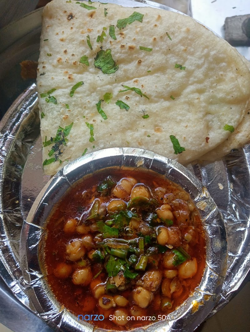 Krishna Snacks Centre(Famous Kachori) - Krishna Snacks Centre(Famous Kachori) 3658 Gali Lohe Wali Charkhe Walan, Old Delhi, Chawri Bazar, Chandni Chowk, New Delhi, Delhi, 110006, India