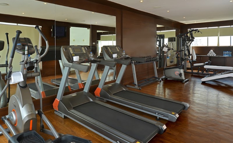 Golden Tulip Lucknow - Golden Tulip Lucknow 6, Station Rd, Udaiganj, Husainganj, Lucknow, Uttar Pradesh 226001, India