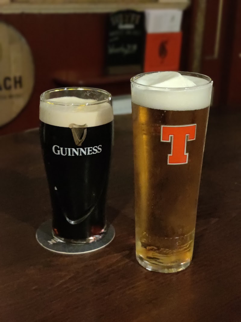 The Waverley Bar - The Waverley Bar 3-5 St Mary's St, Edinburgh EH1 1TA, UK