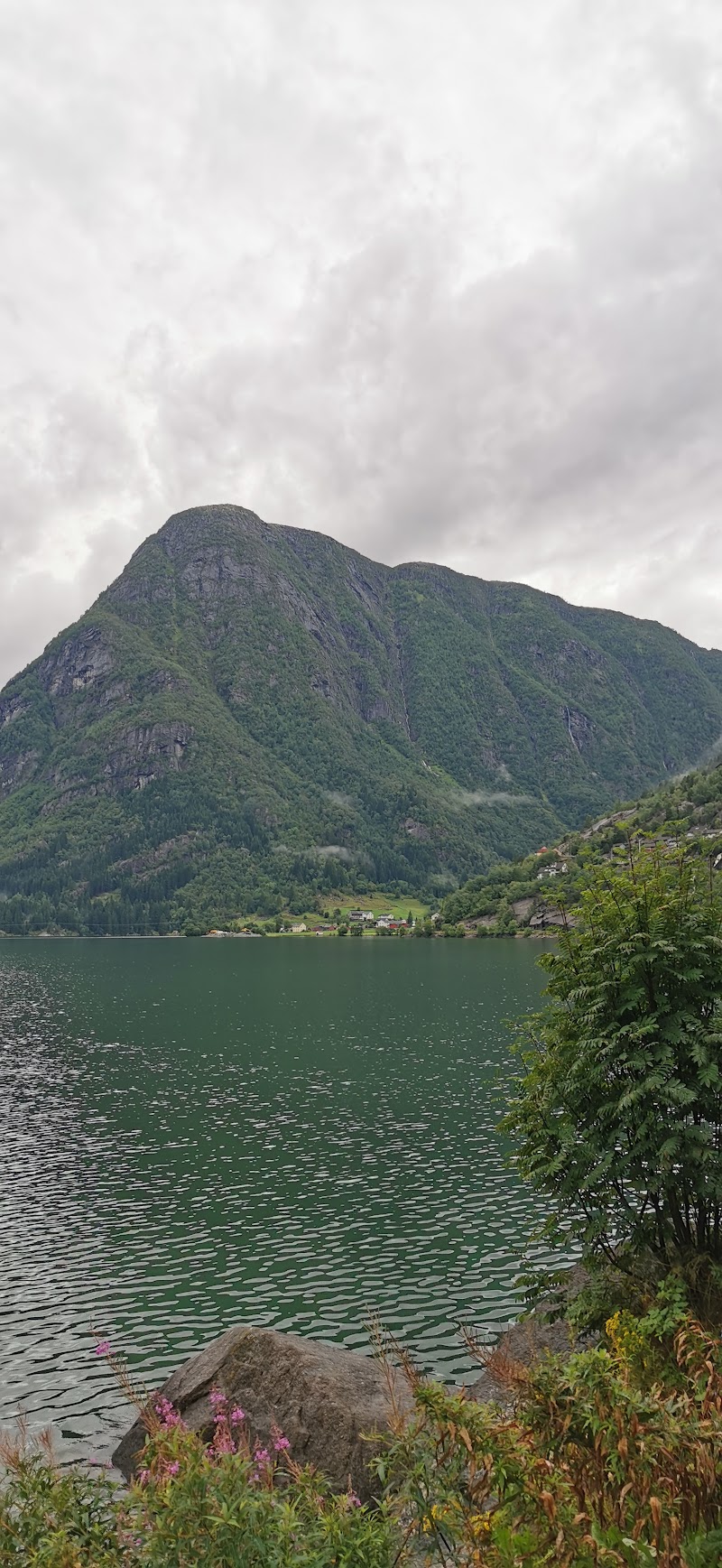 Norges største stein - Norges største stein Jordalsvegen 29, 5750 Odda, Norway