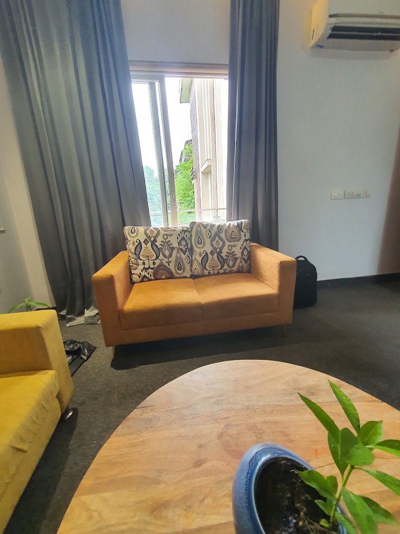 Hotel Mallenzo suites - Hotel Mallenzo suites F13/11, DLF Phase 1, Sector 27, Gurugram, Haryana 122002, India