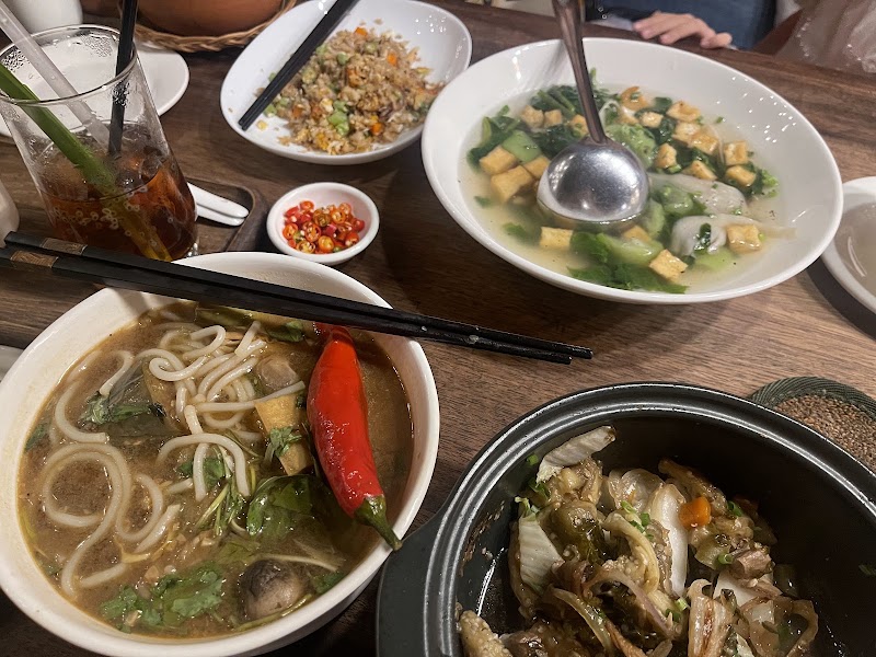 Rau Ơi Quán Chay (Vegetarian) – Lê Thị Hồng Gấm - Rau Ơi Quán Chay (Vegetarian) – Lê Thị Hồng Gấm 55/15 Lê Thị Hồng Gấm, Phường Nguyễn Thái Bình, Quận 1, Thành phố Hồ Chí Minh 700000, Vietnam