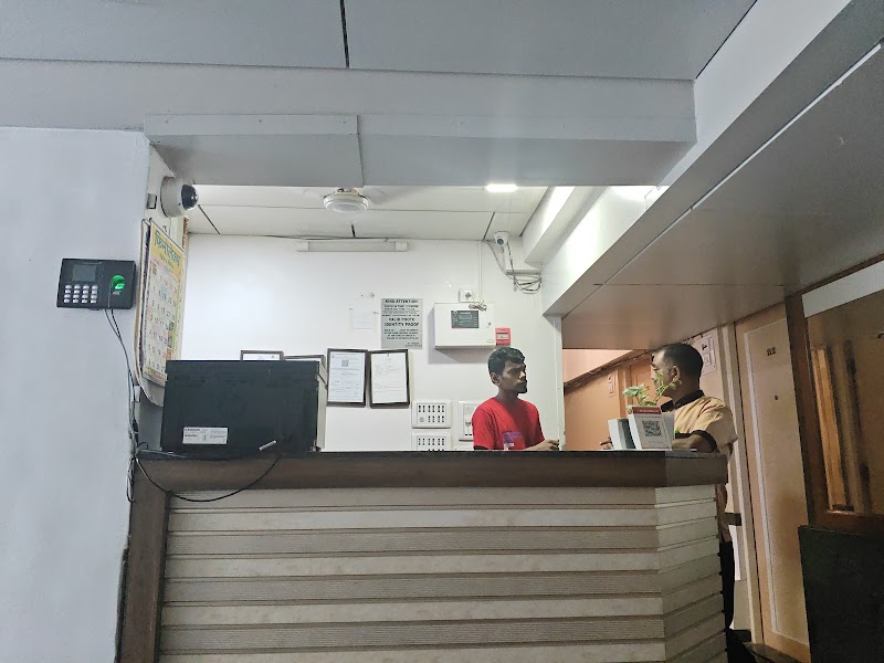 HOTEL WOODLAND - HOTEL WOODLAND 1st Floor, opposite Topiwala centre, Kakaji Nagar, Jawahar Nagar, Goregaon West, Mumbai, Maharashtra 400104, India