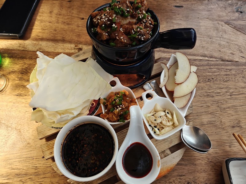Mise En Place - Mise En Place Ground Floor Cafe, 28, Gariahat Rd S, Dhakuria, Selimpur, Kolkata, West Bengal 700031, India