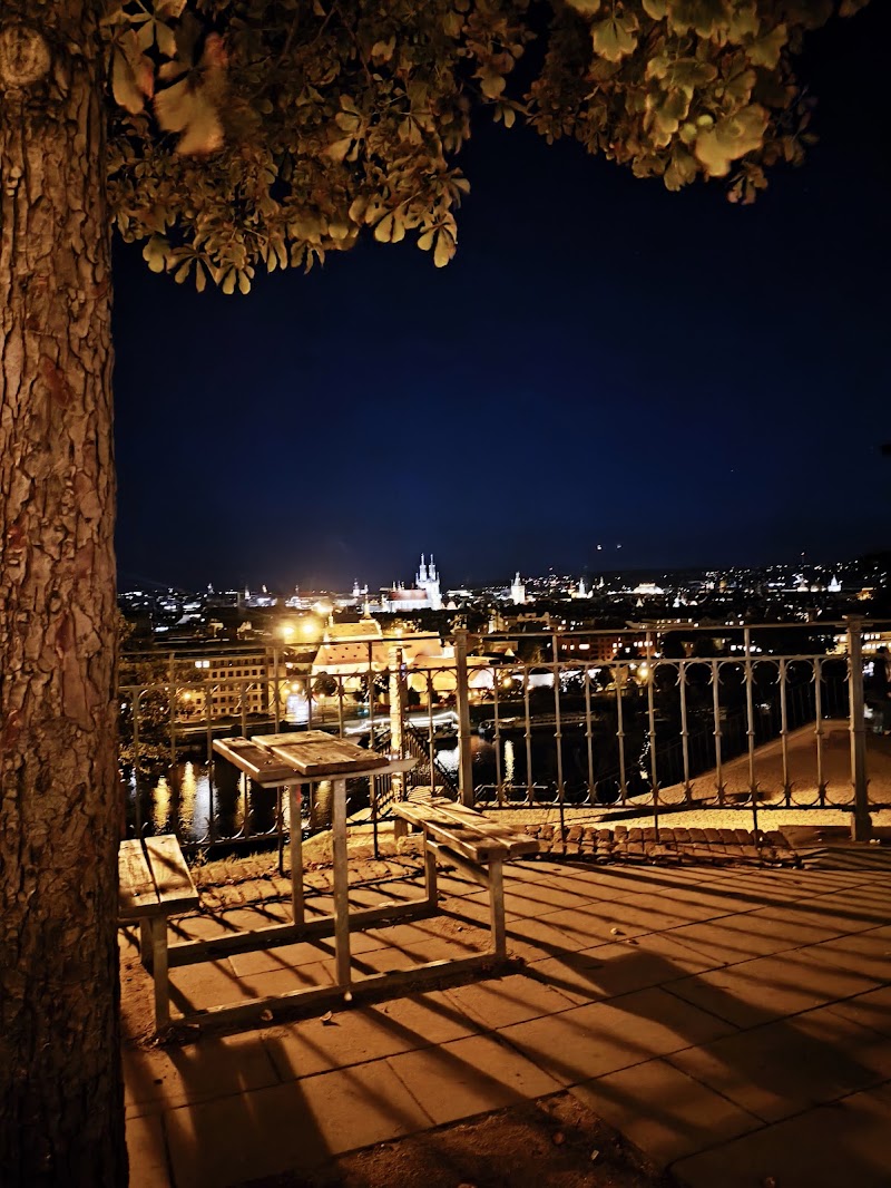 Letná Lookout Beer Garden - Letná Lookout Beer Garden Letenské sady, 170 00 Praha 7-Holešovice, Czechia