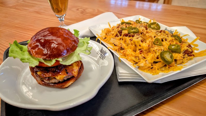 Ground Burger - Ground Burger, Time Out Market, Av. 24 de Julho 49, 1200-479 Lisboa, Portugal