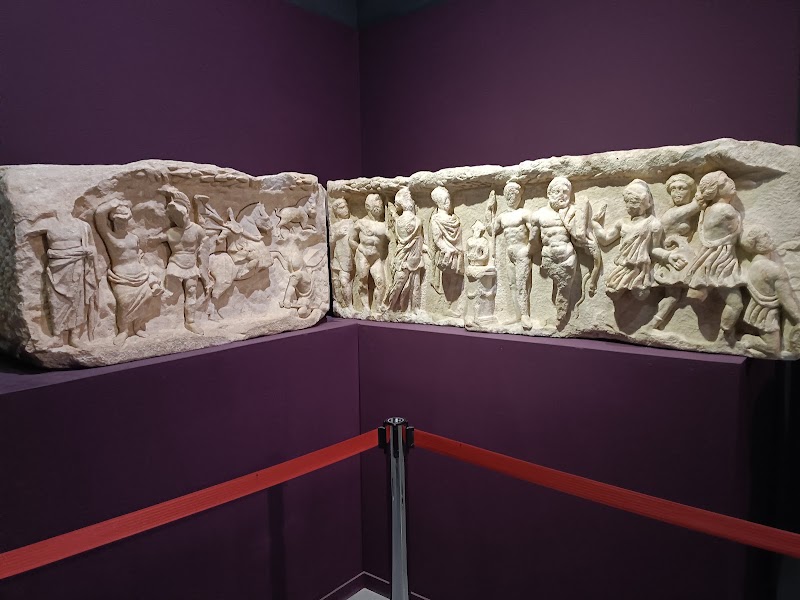 Ephesus Archaeological Museum - Ephesus Archaeological Museum Atatürk, Uğur Mumcu Sevgi Yolu No: 26, 35920 Selçuk/İzmir, Türkiye