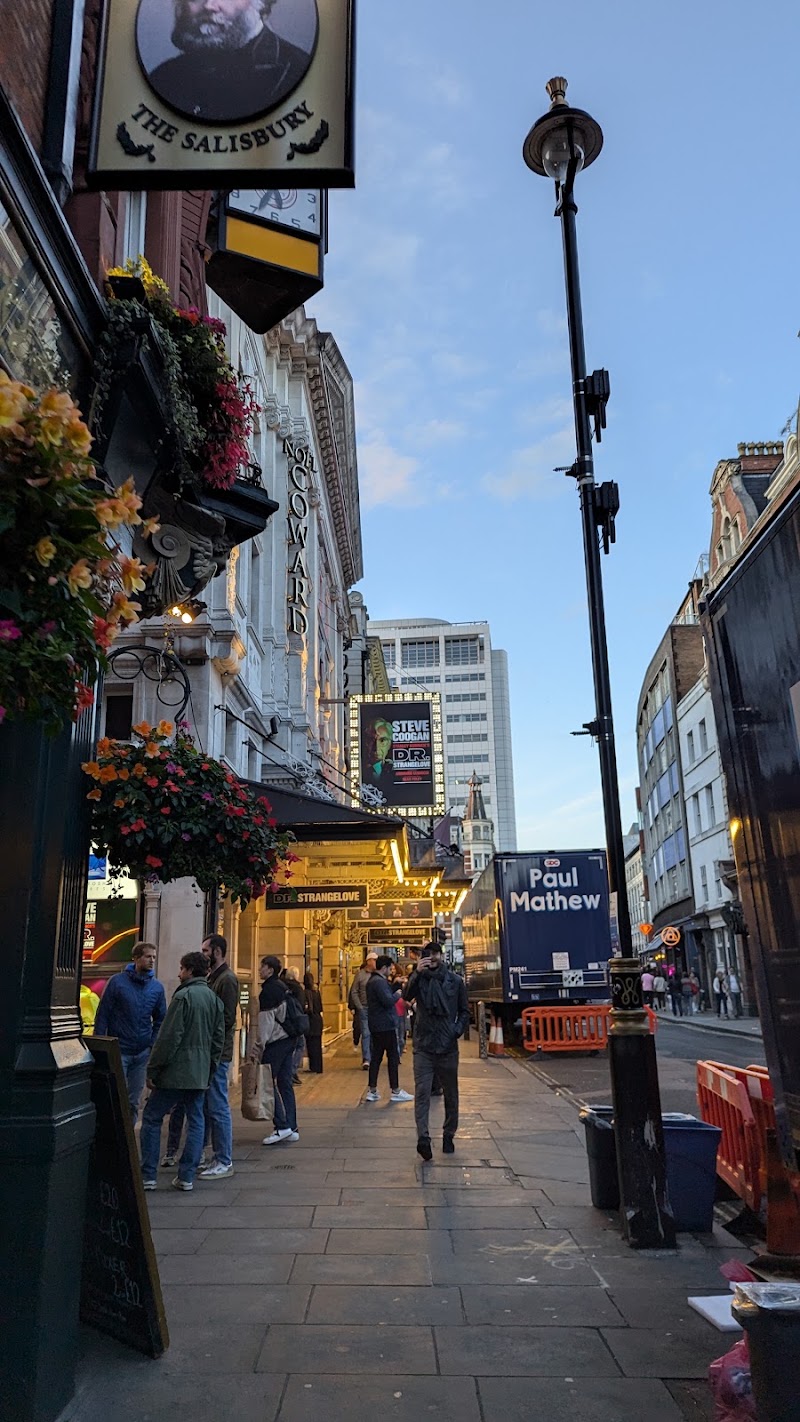 Noël Coward Theatre - Noël Coward Theatre, 85-88 St Martin's Ln, London WC2N 4AU, UK
