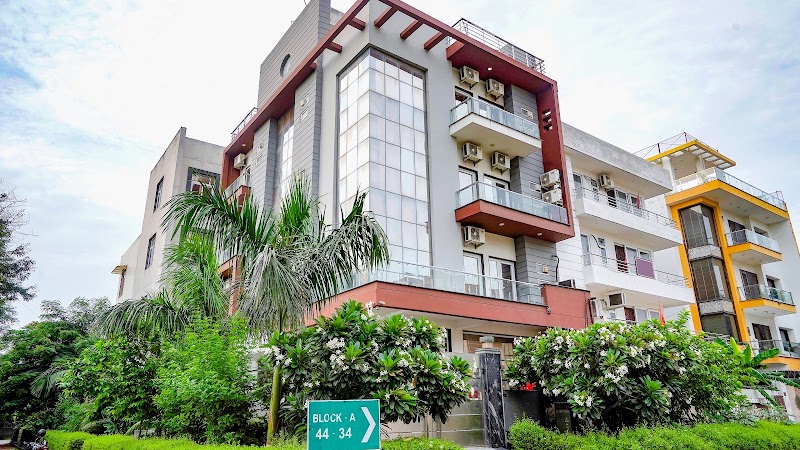 FabHotel 17 Suites Hotel in Sector 70