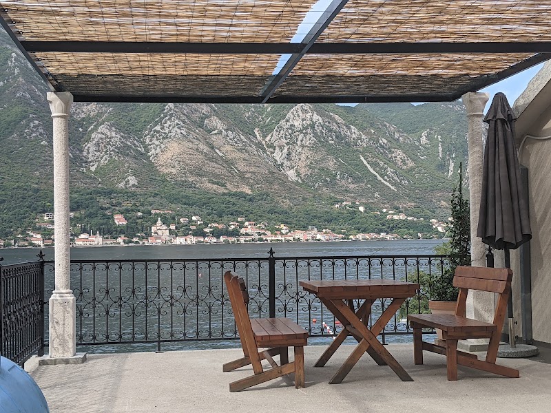 Apartments Ponta - Apartments Ponta, FQ48+79P, E65, Dobrota, Montenegro