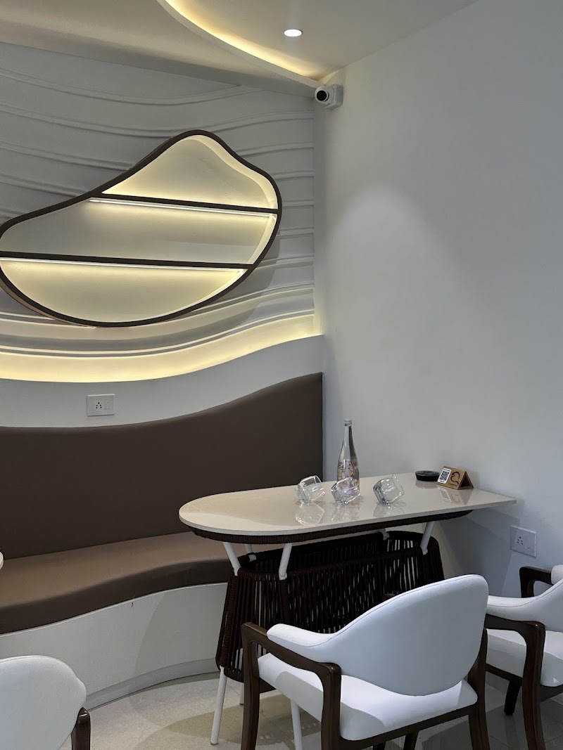 Cafe Quibble By La Quench - Cafe Quibble By La Quench Cafe Quibble By La Quench, C-2, Sonarika Apartment, IIM Rd, Panjarapole Cross Rd, Panjara Pol, Ambawadi, Ahmedabad, Gujarat 380015, India