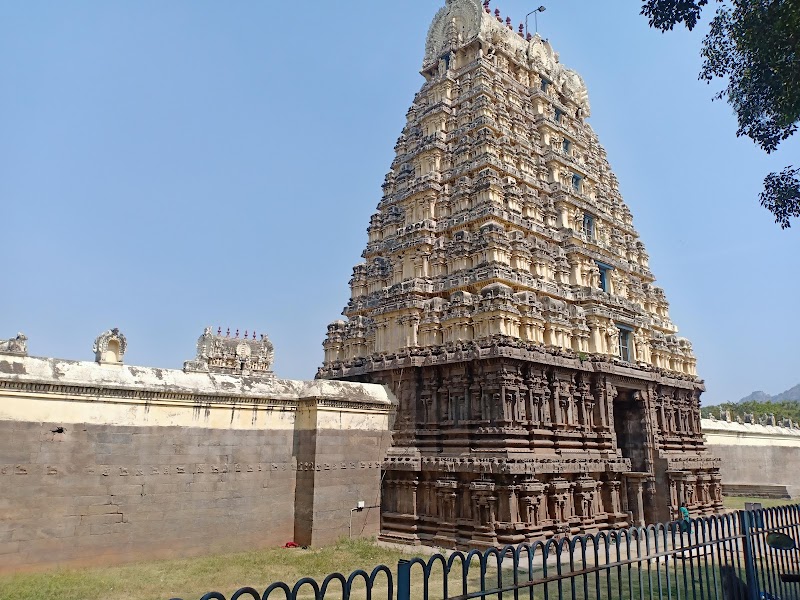Vellore Fort - Vellore Fort W4CJ+5PV, Balaji Nagar, Vellore, Tamil Nadu 632004, India