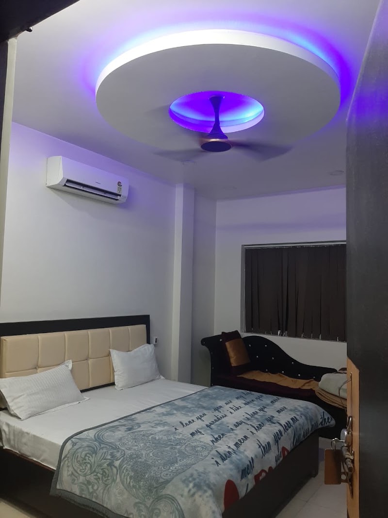 HARJAS HOTEL - HARJAS HOTEL, Aliganj Rd, Mela Maidan, Golapanjabi market, Gola, Uttar Pradesh 262802, India