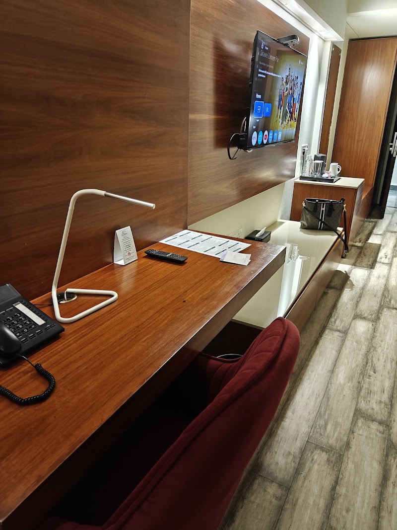 Ahuja Residency SAGE - Ahuja Residency SAGE 4, Shivalik Rd, Shivalik Enclave, Navjeevan Vihar, Malviya Nagar, New Delhi, Delhi 110017, India