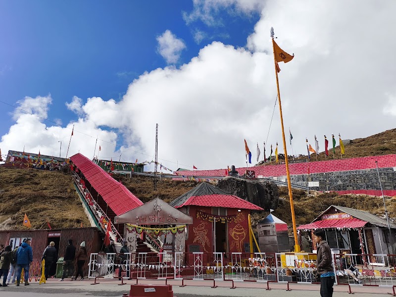 Old Harbhajan Babaji Mandir - Old Harbhajan Babaji Mandir 8R7Q+V9V, Nathang Valley, Sikkim 737102, India