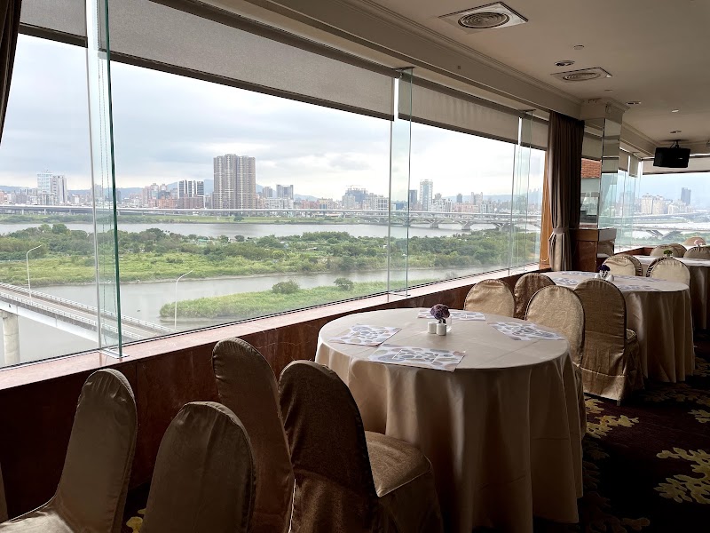 Hotel Riverview Taipei - Hotel Riverview Taipei No. 77號, Section 1, Huanhe S Rd, Caiyuan Village, Wanhua District, Taipei City, Taiwan 108