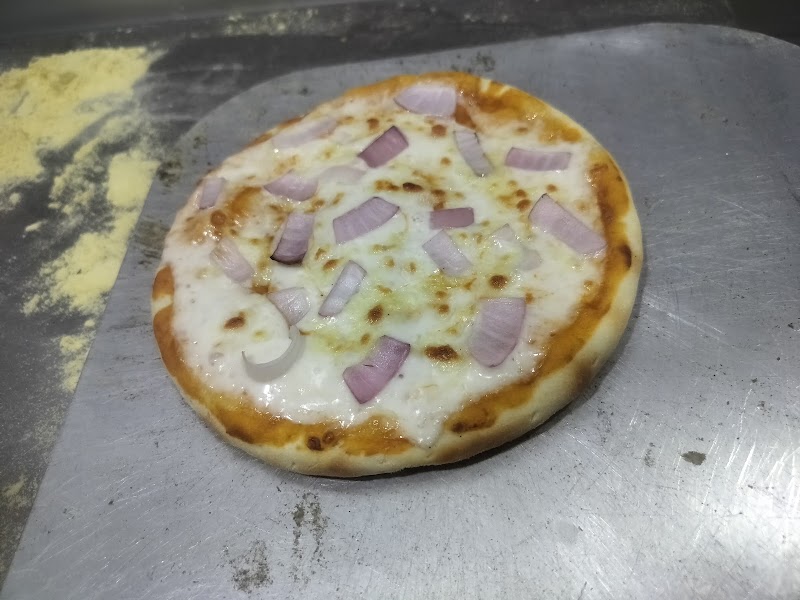 Pizza house - Pizza house ishwar public school, road, near NKD hospital, Vishal Colony, Bhanpuri, Raipur, Chhattisgarh 493221, India