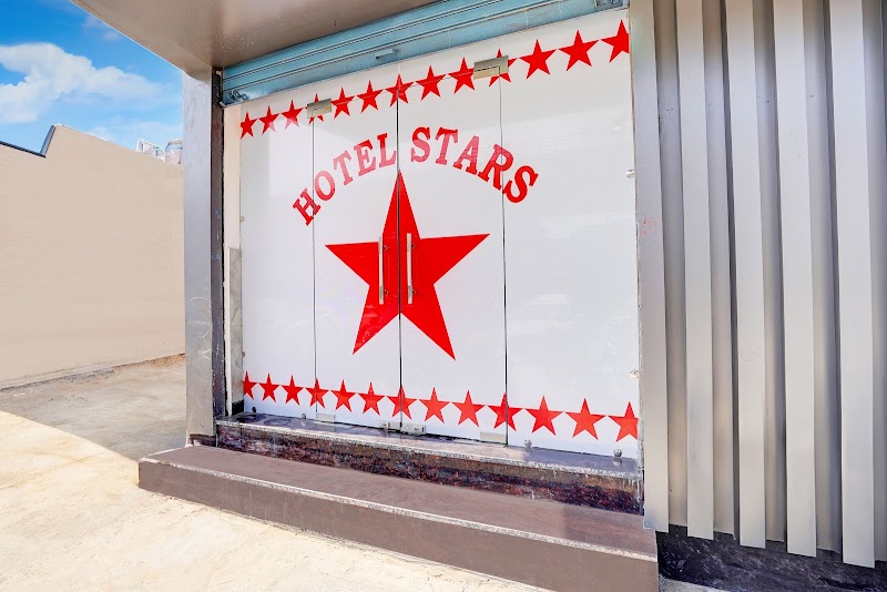 Hotel O Stars Hotel - Hotel O Stars Hotel plot no-101JJ Colony, Rajat Vihar, Block B, Sector -52, Sector 62, Noida, Uttar Pradesh 201020, India