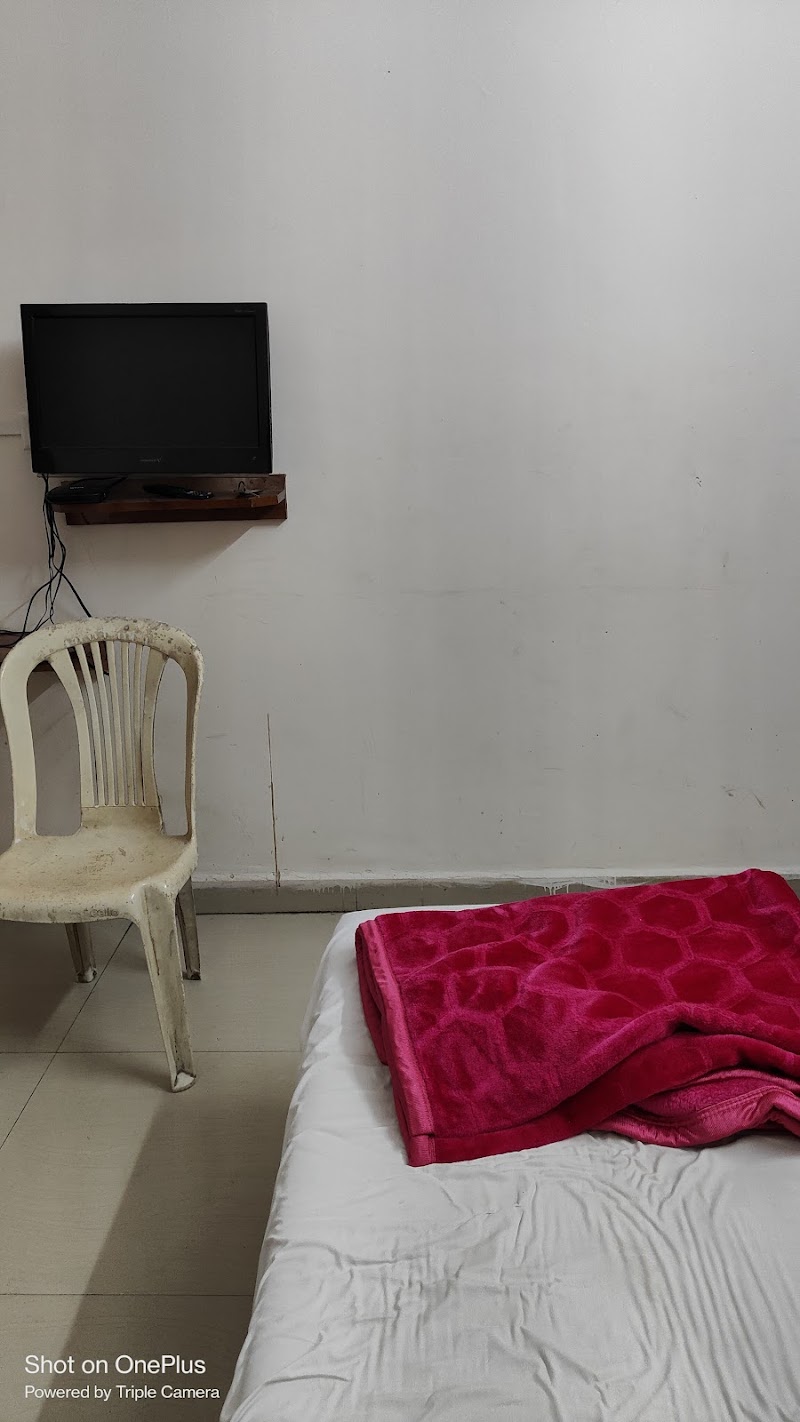 Hotel Capital Inn - Hotel Capital Inn Central Ave, near Dosar Vaisya Metro Station, opp. Chandralok Building, Bajaria, Nagpur, Maharashtra 440018, India