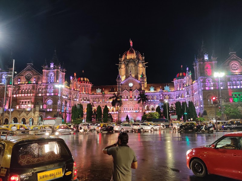 Chhatrapati Shivaji Terminus - Chhatrapati Shivaji Terminus Fort, Mumbai, Maharashtra 400001, India