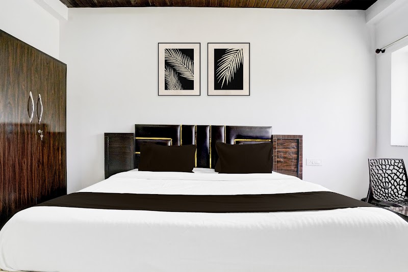 HOTEL O ROYAL INN - HOTEL O ROYAL INN Plot No. 01, Road, beside Narayan School, Bokara, Maharashtra 441123, India