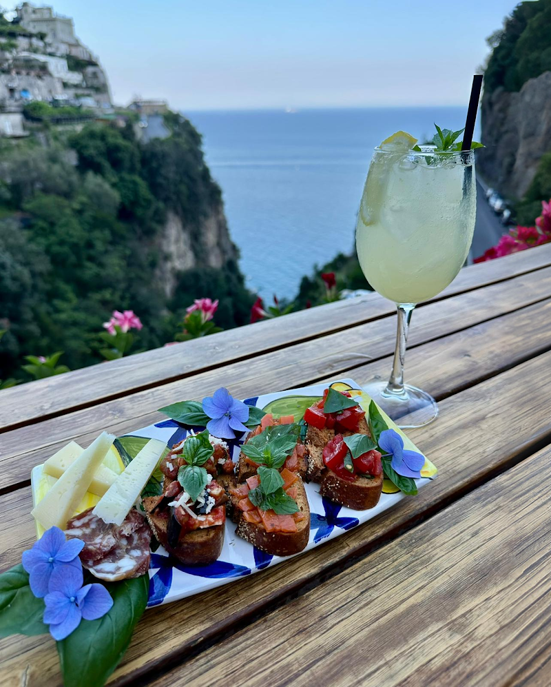 AmalfiCoast Experience - SunRoad - AmalfiCoast Experience - SunRoad, Via Umberto I, 58, 84010 Praiano SA, Italy
