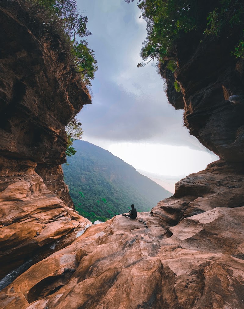 NohKaLikai Falls - NohKaLikai Falls NohKaLikai Falls, Meghalaya 793108, India