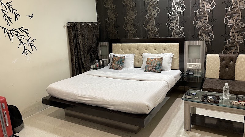 Hotel Bharat Palace - Hotel Bharat Palace, near Suraj Talkies, Rani Bazar, Bikaner, Rajasthan 334001, India