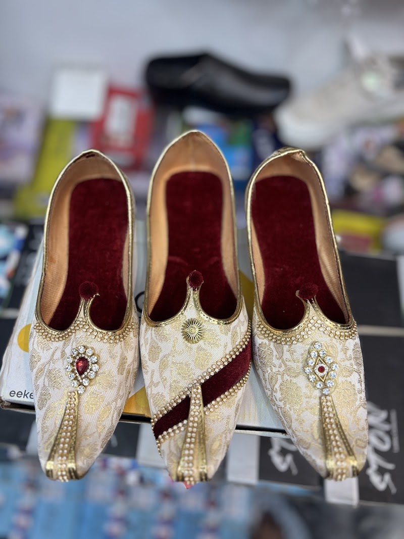 STEP IN SHOES - STEP IN SHOES, gali, shop no, Fancy store, 05, Gole Bazaar, Itwari Bazar, Dhamtari, Chhattisgarh 493773, India