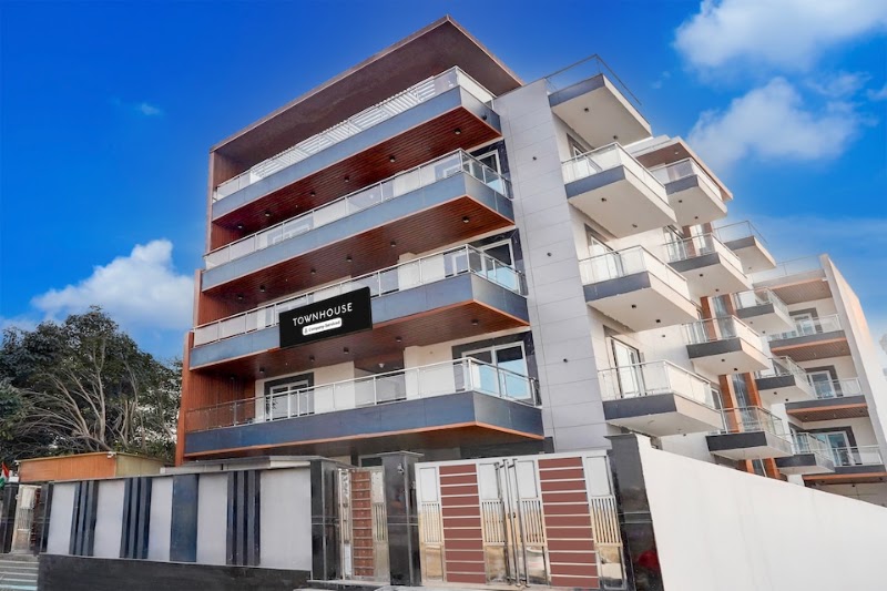 Super Townhouse by OYO Sector 93 Noida Expressway