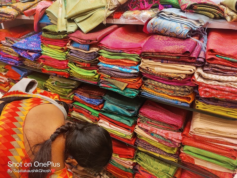 Chickpet street shopping - Chickpet street shopping Chickpet Rd, Huriopet, Chickpet, Bengaluru, Karnataka 560053, India