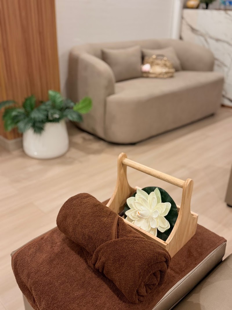 Golden Bliss Thai Massage - Golden Bliss Thai Massage, 265, 14 Sukhumvit Soi 22, Khwaeng Khlong Tan, Khet Khlong Toei, Krung Thep Maha Nakhon 10110, Thailand