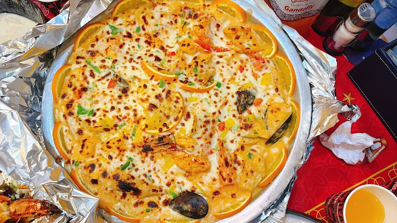 مطعم جندوفلي للمأكولات البحرية شارع الدفاع _Gandofly Seafood Restaurant defence road - مطعم جندوفلي للمأكولات البحرية شارع الدفاع _Gandofly Seafood Restaurant defence road, شارع الدفاع defense road - الدانة - شرق 18 2 - أبو ظبي - United Arab Emirates