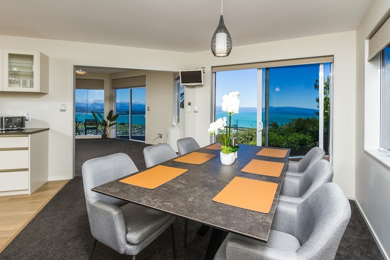 Tasman Bay Villa - Nelson Holiday Home - Tasman Bay Villa - Nelson Holiday Home 346 Princes Drive, Britannia Heights, Nelson 7010, New Zealand