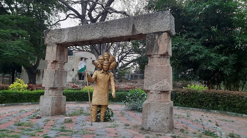 Freedom Fighter's Park - Freedom Fighter's Park, 8J3W+4CW, Chamaraja Double Road, Subbarayanakere, Chamrajpura, Mysuru, Karnataka 570004, India